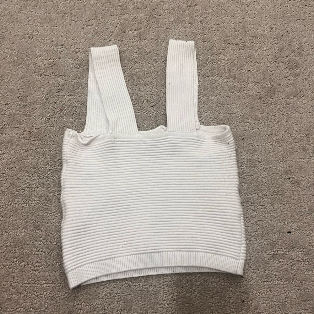 white ribbed cropped tank top